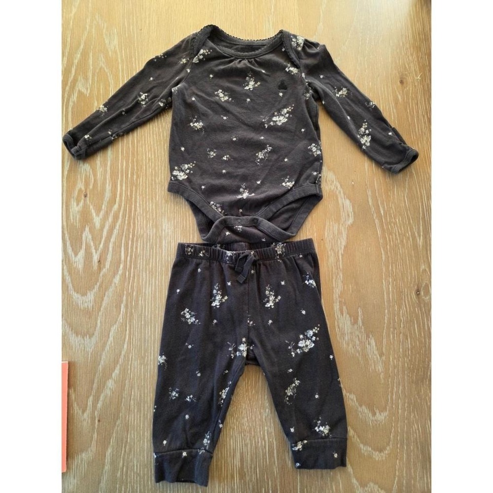 Baby gap set‎ 3-6 mos